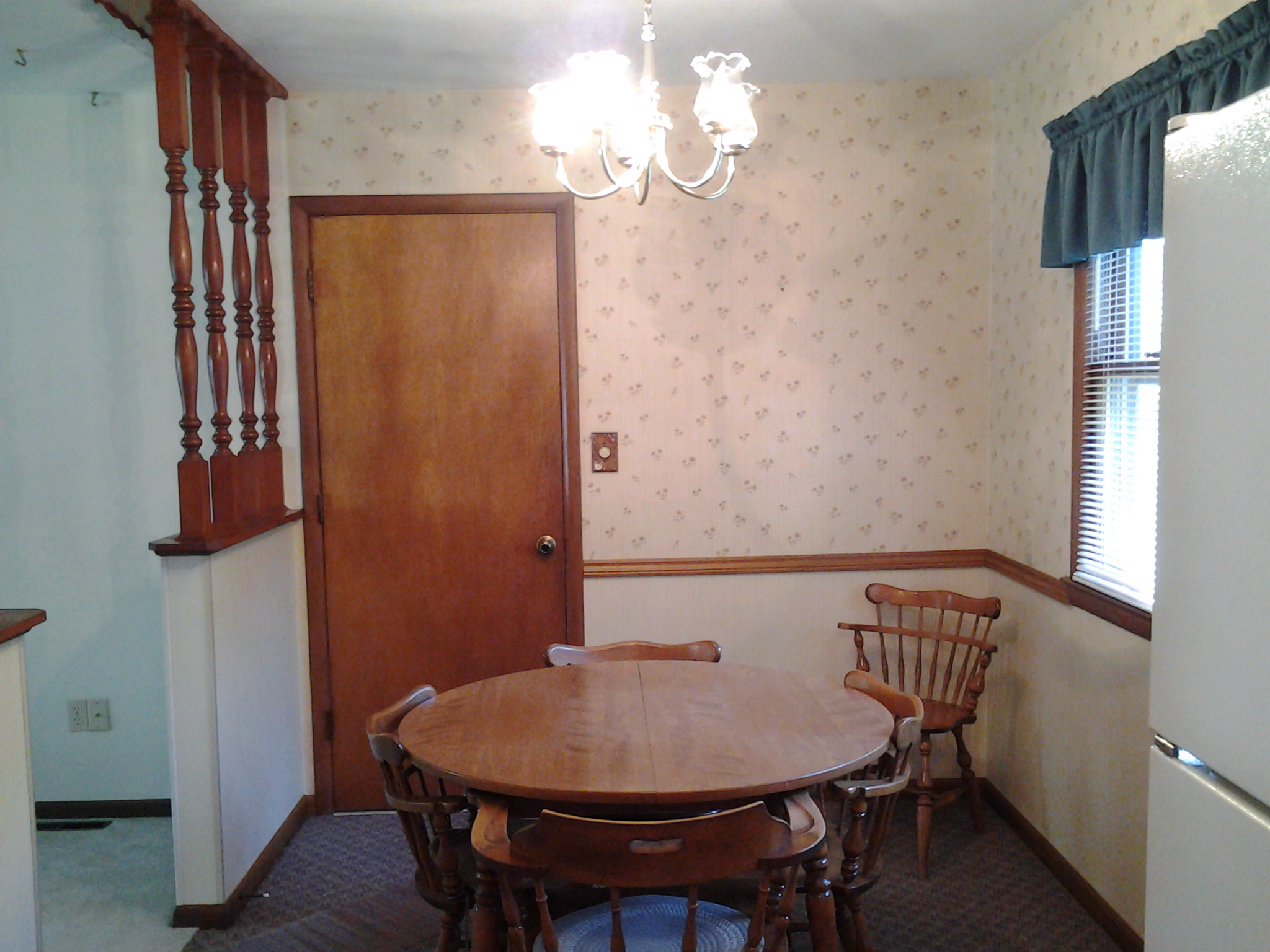 09 kitchen dining area